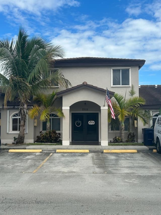 18859 NW 86th Ave # 3305, Hialeah FL 33015 - Hialeah, FL - Photo 2