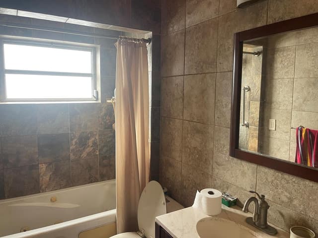 1700 Cleveland Street Apt 204, Hollywood FL 33020 - Hollywood, FL - Photo 7