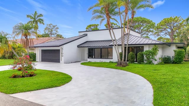 5100 Pineview Circle, Delray Beach FL 33445 - Delray Beach, FL - Photo 2