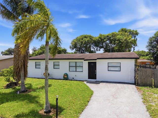 4862 Andros Drive, West Palm Beach FL 33407 - West Palm Beach, FL - Photo 3