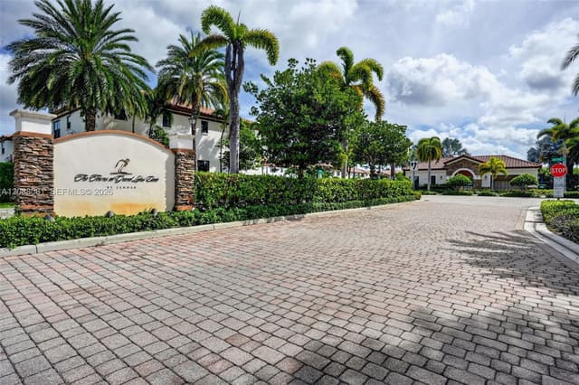 16605 SW 42nd Way, Miami FL 33185 - Miami, FL - Photo 2
