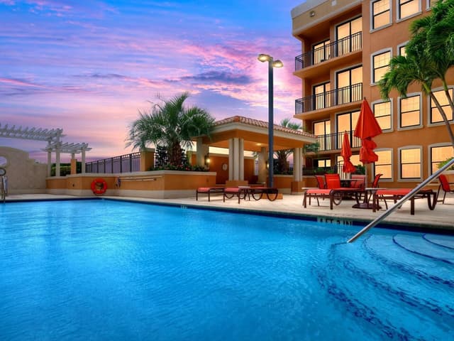 511 Lucerne Avenue # 512, FL 33460 - Photo 4