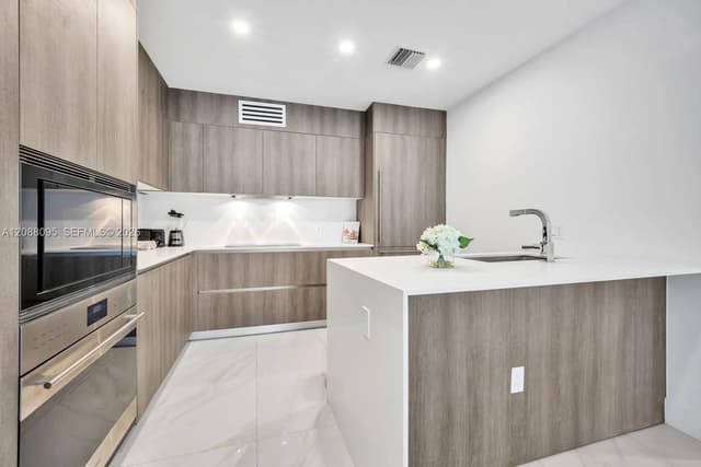17550 Collins Ave # 1003, Sunny Isles Beach FL 33160 - Sunny Isles Beach, FL - Photo 4