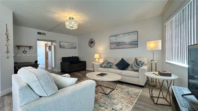 1967 S Ocean Blvd # D, Lauderdale By The Sea FL 33062 - Lauderdale By The Sea, FL - Photo 4