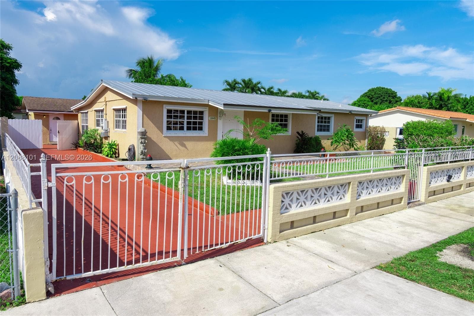 11601 SW 183rd St, Miami FL 33157