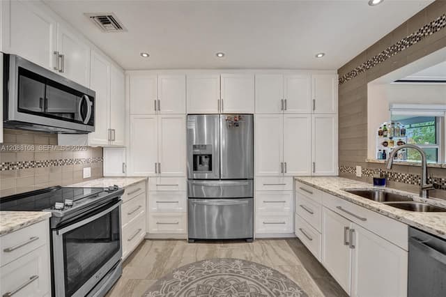 418 NW 20th St, Wilton Manors FL 33311 - Wilton Manors, FL - Photo 2