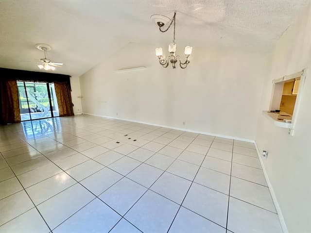 305 Lakeside Court, Sunrise FL 33326 - Sunrise, FL - Photo 6