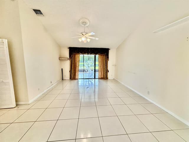 305 Lakeside Court, Sunrise FL 33326 - Sunrise, FL - Photo 7