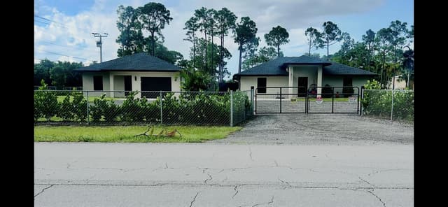 18477 Sycamore Drive W, FL 33470 - Photo 2