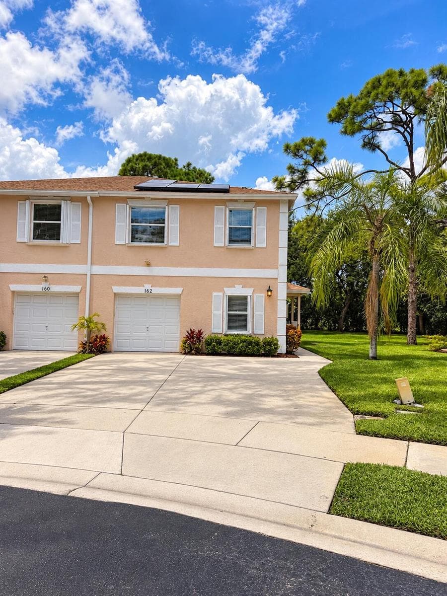 162 BALDWIN Boulevard, FL 33463 - Photo 1