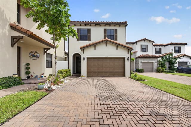 4004 SCREW PINE Cove, Riviera Beach FL 33410 - Riviera Beach, FL - Photo 2