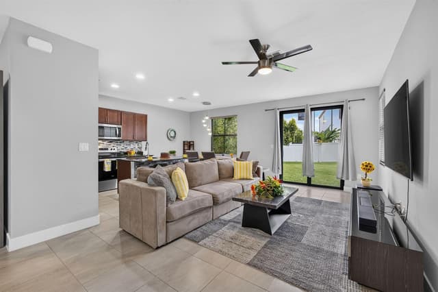 4004 SCREW PINE Cove, Riviera Beach FL 33410 - Riviera Beach, FL - Photo 5