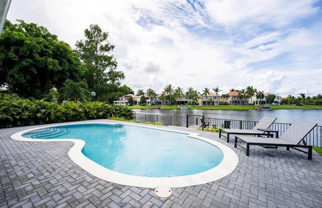 12657 White Coral Drive, Wellington FL 33414 - Wellington, FL - Photo 2