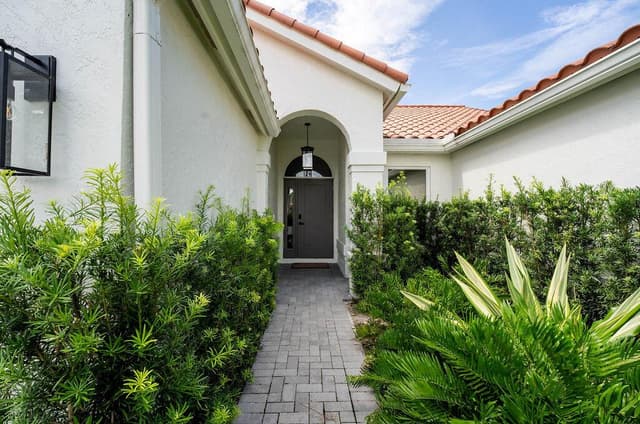 12657 White Coral Drive, Wellington FL 33414 - Wellington, FL - Photo 7