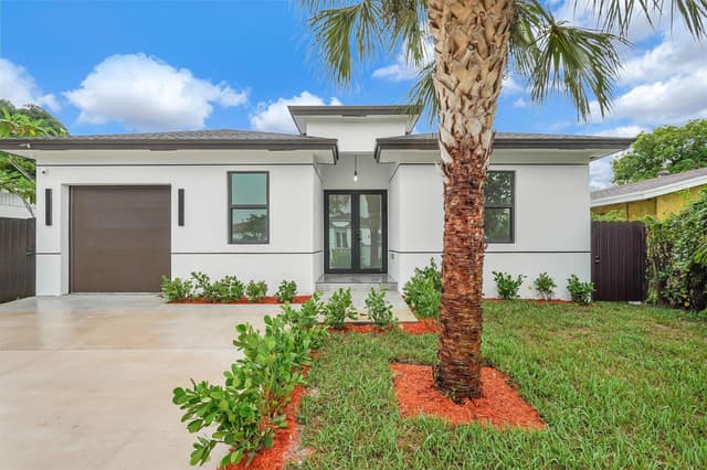 2540 NW 14TH Court, Fort Lauderdale FL 33311 - Fort Lauderdale, FL - Photo 2