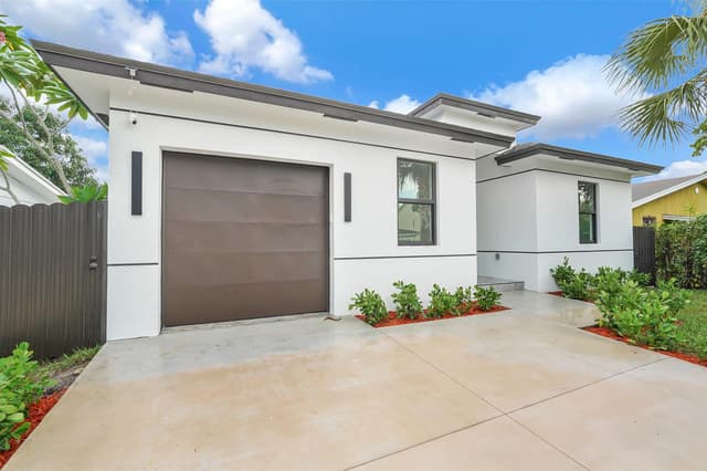 2540 NW 14TH Court, Fort Lauderdale FL 33311 - Fort Lauderdale, FL - Photo 5