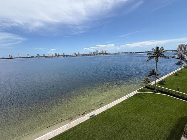 401 Lake Shore Drive # 802, Lake Park FL 33403 - Lake Park, FL - Photo 4