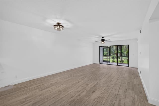 1701 Sabal Ridge Circle # D, Palm Beach Gardens FL 33418 - Palm Beach Gardens, FL - Photo 2