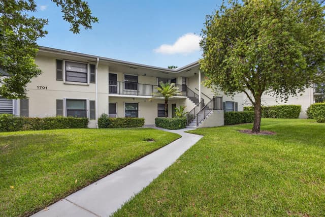 1701 Sabal Ridge Circle # D, Palm Beach Gardens FL 33418 - Palm Beach Gardens, FL - Photo 6