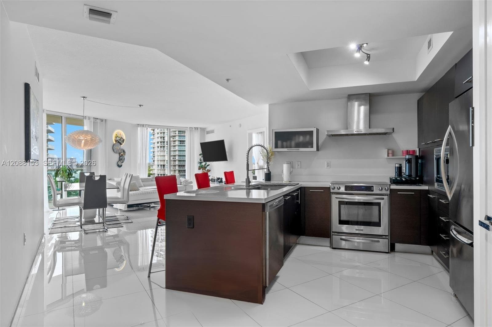 150 Sunny Isles Blvd # 1004, Sunny Isles Beach FL 33160 - Sunny Isles Beach, FL - Photo 1