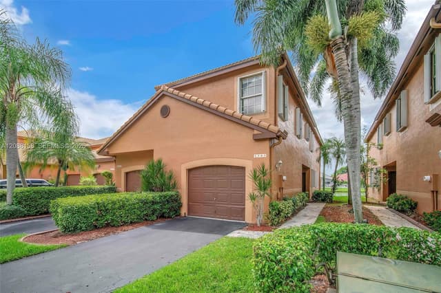 1303 Presidio Dr # 41, Weston FL 33327 - Weston, FL - Photo 2