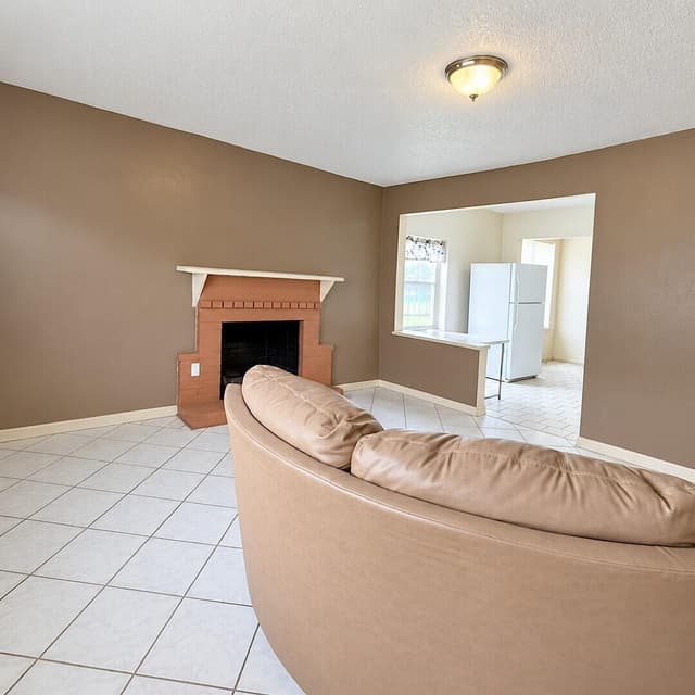 915 RUTLAND Street, Opa-Locka FL 33054 - Opa-Locka, FL - Photo 2