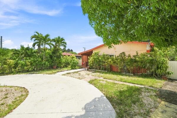 1320 NE 135TH Street, North Miami FL 33161 - North Miami, FL - Photo 2