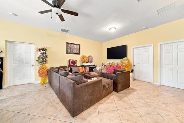 1320 NE 135TH Street, North Miami FL 33161 - North Miami, FL - Photo 3