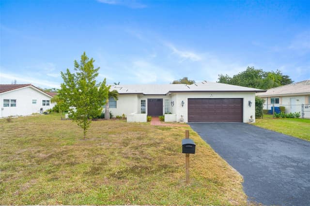 4221 NW 107TH Avenue, Coral Springs FL 33065 - Coral Springs, FL - Photo 2