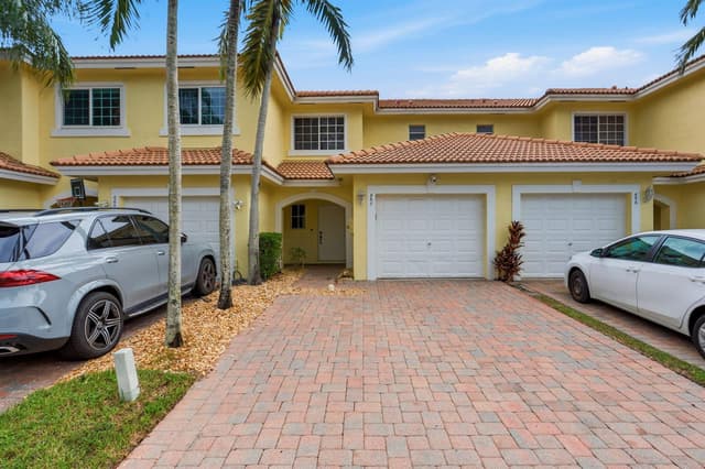 660 Imperial Lake Road, West Palm Beach FL 33413 - West Palm Beach, FL - Photo 2