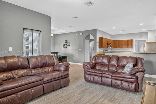 159 NE 36th Ter, Homestead FL 33033 - Homestead, FL - Photo 5