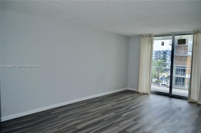 16570 NE 26th Ave # 4D, North Miami Beach FL 33160 - North Miami Beach, FL - Photo 4