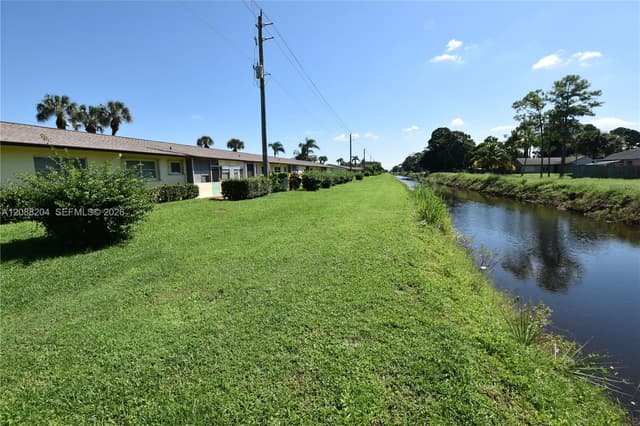 2941 Crosley Dr W # H, West Palm Beach FL 33415 - West Palm Beach, FL - Photo 6