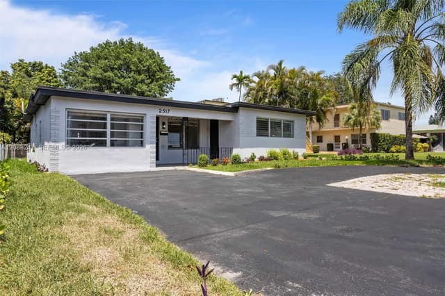 2517 Polk St, Hollywood FL 33020 - Hollywood, FL - Photo 2