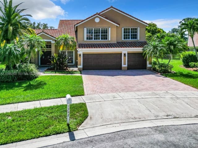 1342 NW 195th Ave, Pembroke Pines FL 33029 - Pembroke Pines, FL - Photo 6