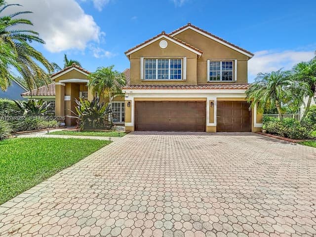 1342 NW 195th Ave, Pembroke Pines FL 33029 - Pembroke Pines, FL - Photo 5
