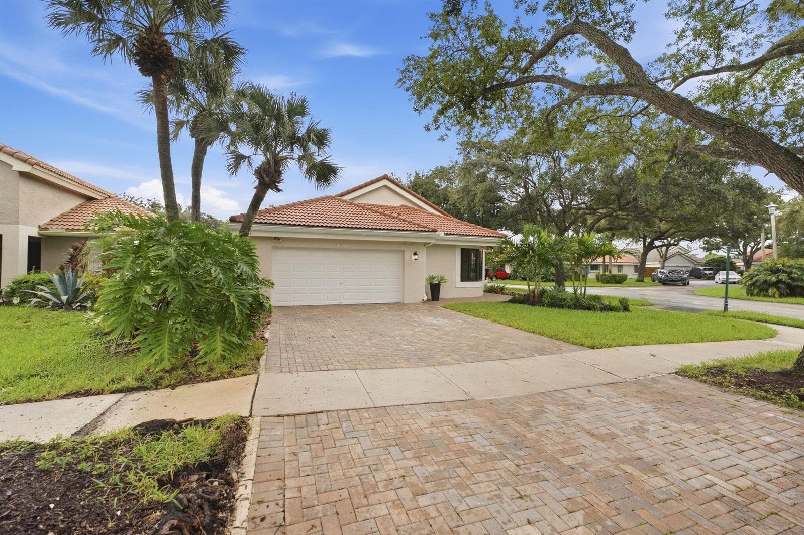 9701 NW 18TH Court, Plantation FL 33322 - Plantation, FL - Photo 1