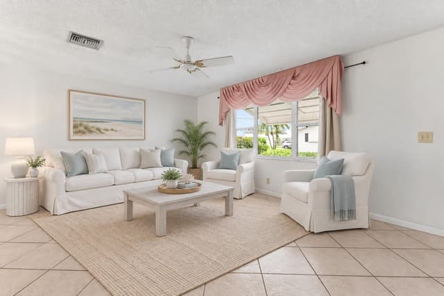 2070 SW 13TH Terrace, Boynton Beach FL 33426 - Boynton Beach, FL - Photo 2