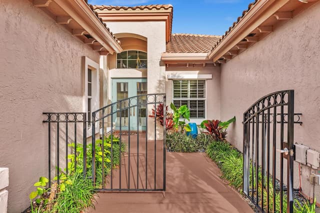 20677 NW 26TH Court, Boca Raton FL 33434 - Boca Raton, FL - Photo 2