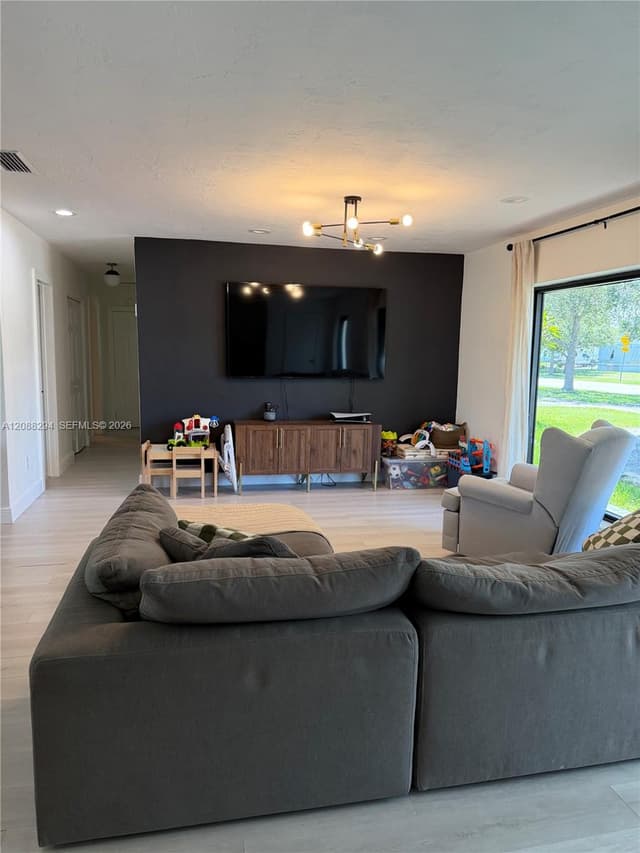 18101 SW 92nd Ave, Palmetto Bay FL 33157 - Palmetto Bay, FL - Photo 3