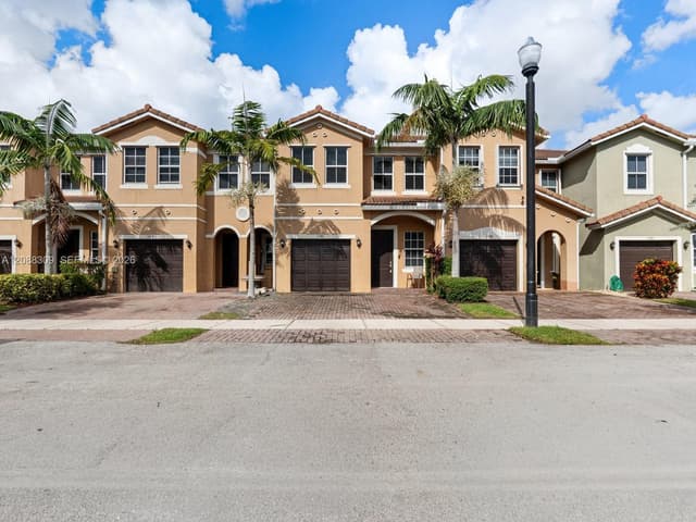 1386 SE 23rd Ter, Homestead FL 33035 - Homestead, FL - Photo 2