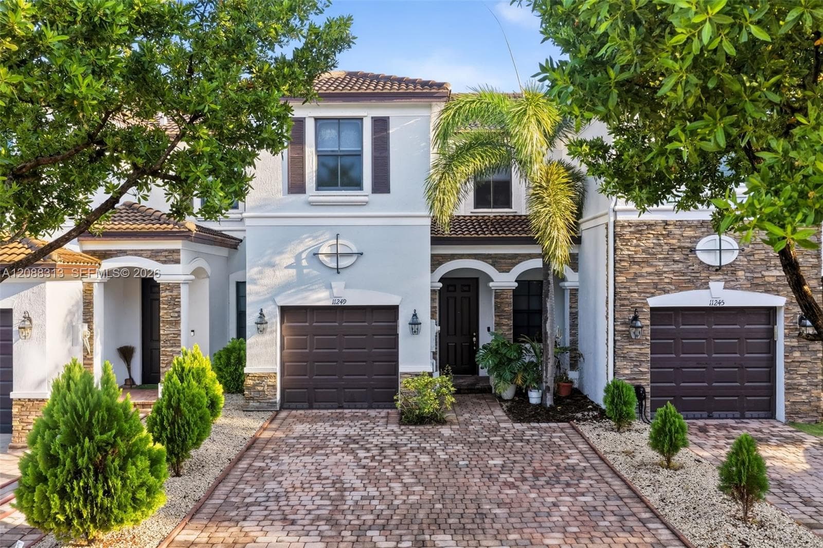 11249 NW 88th Ter, Doral FL 33178 - Doral, FL - Photo 1