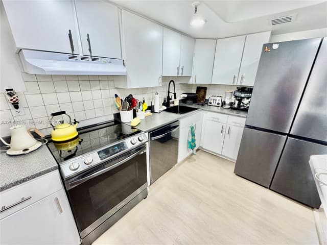 6830 Indian Creek Dr # 7E, Miami Beach FL 33141 - Miami Beach, FL - Photo 4
