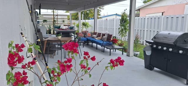 10521 SW 201st Terrace, Cutler Bay FL 33189 - Cutler Bay, FL - Photo 3