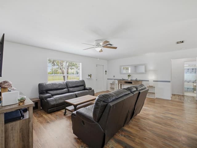 234 La Mancha Avenue, Royal Palm Beach FL 33411 - Royal Palm Beach, FL - Photo 7