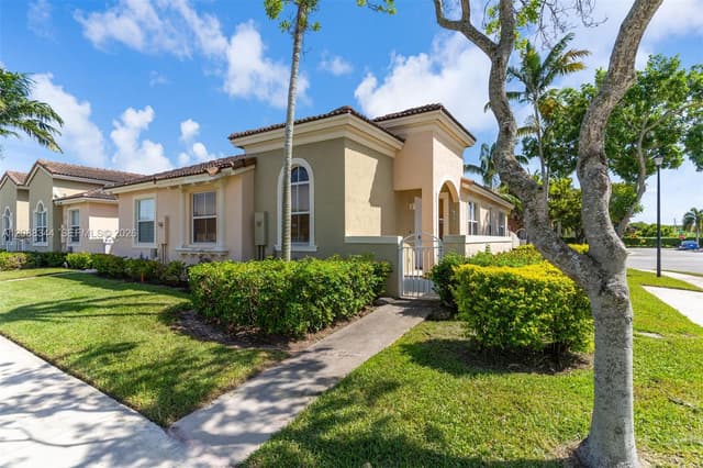11064 SW 237th Ln, Homestead FL 33032 - Homestead, FL - Photo 2