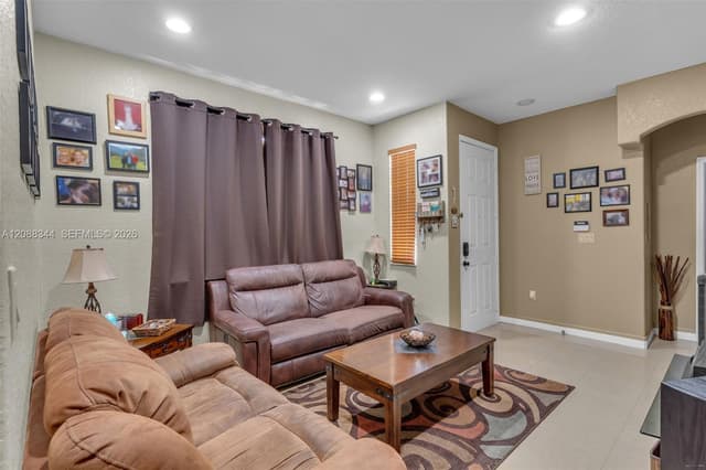11064 SW 237th Ln, Homestead FL 33032 - Homestead, FL - Photo 6