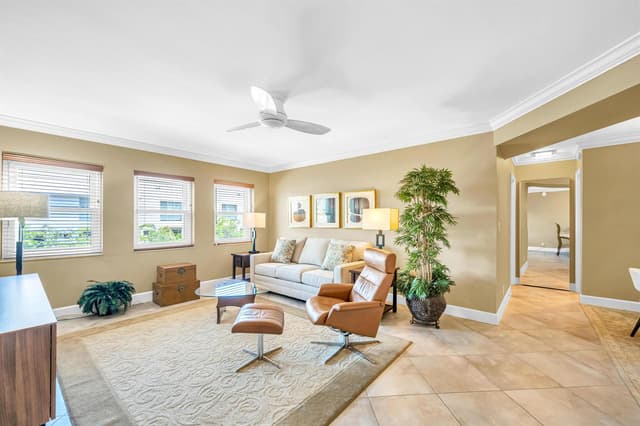 615 NE 12th Avenue # 301, Fort Lauderdale FL 33304 - Fort Lauderdale, FL - Photo 2