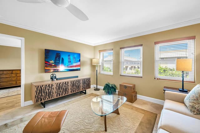 615 NE 12th Avenue # 301, Fort Lauderdale FL 33304 - Fort Lauderdale, FL - Photo 5