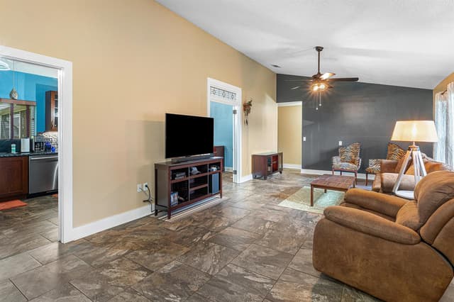 5104 Candlewood Court, Lake Worth FL 33467 - Lake Worth, FL - Photo 6